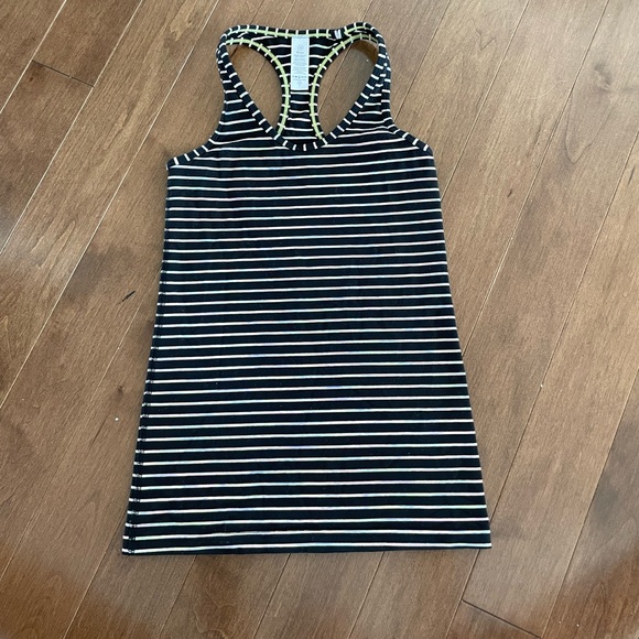 Ivivva tank // black // 10 - Picture 1 of 2